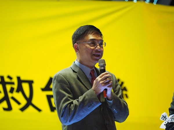 资深媒体人胡忠信先生也亲临声援,承诺将与太极门一起推动税制改革.